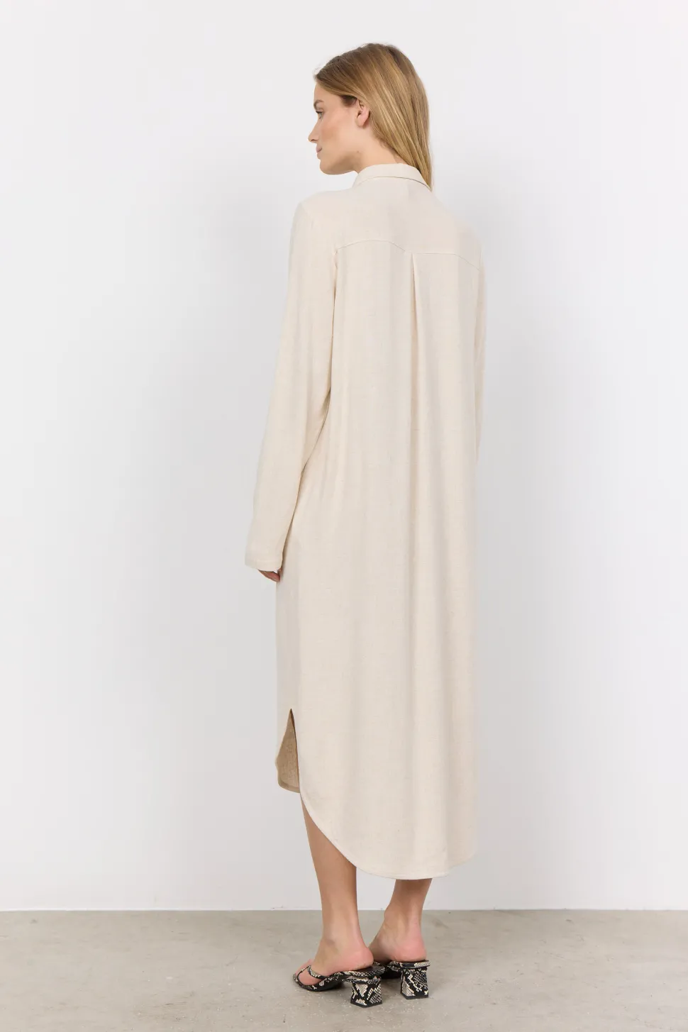 alema__jacket_dress_in_sa_8.webp Alema 2 Jacket Dress in Sand