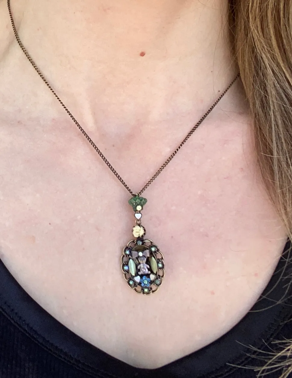 arsenic_in_old_lace_neckl_1.webp Arsenic in Old Lace Necklace Pendant Teddy and Flowers