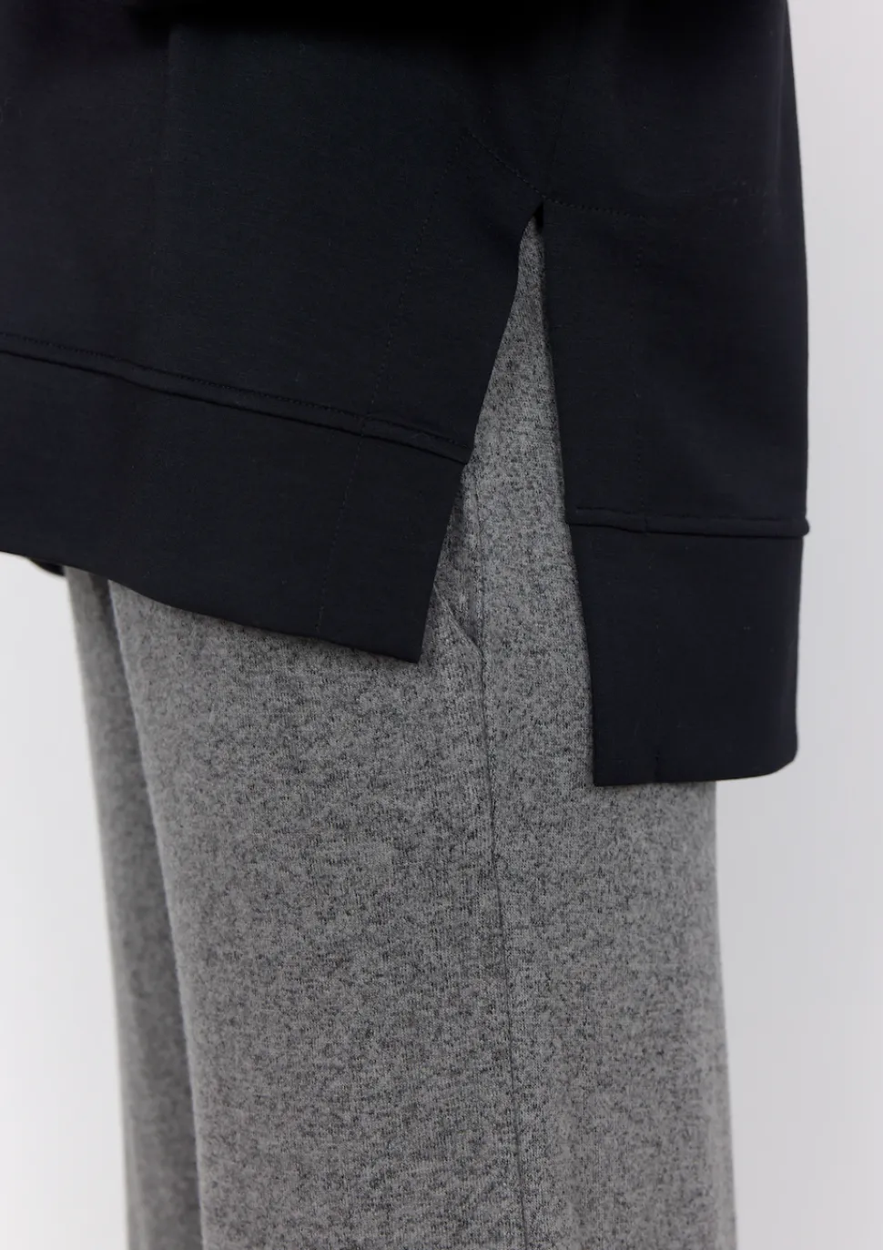 banu__sweatshirt_in_black_3.webp Banu 164 Sweatshirt in Black