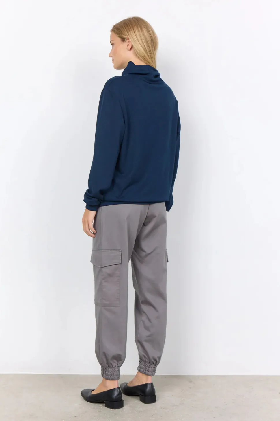 banu__sweatshirt_in_navy_2.webp Banu 125 Sweatshirt in Navy