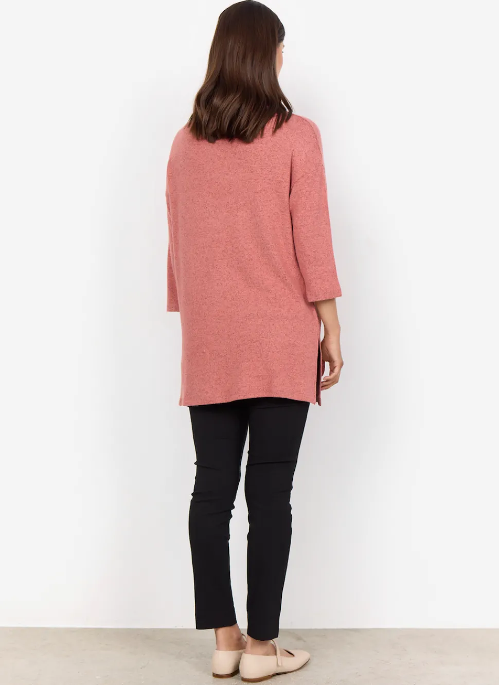biara__sweatshirt_in_rose_2.webp Biara 73 Sweatshirt in Rose