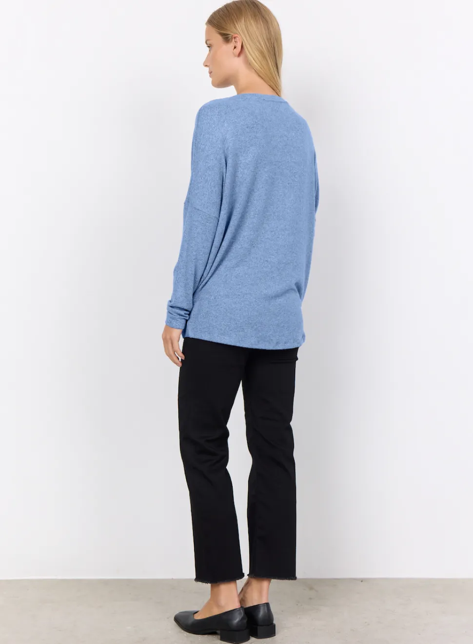 biara__top_in_air_blue_2.webp Biara 1 Top in Air Blue