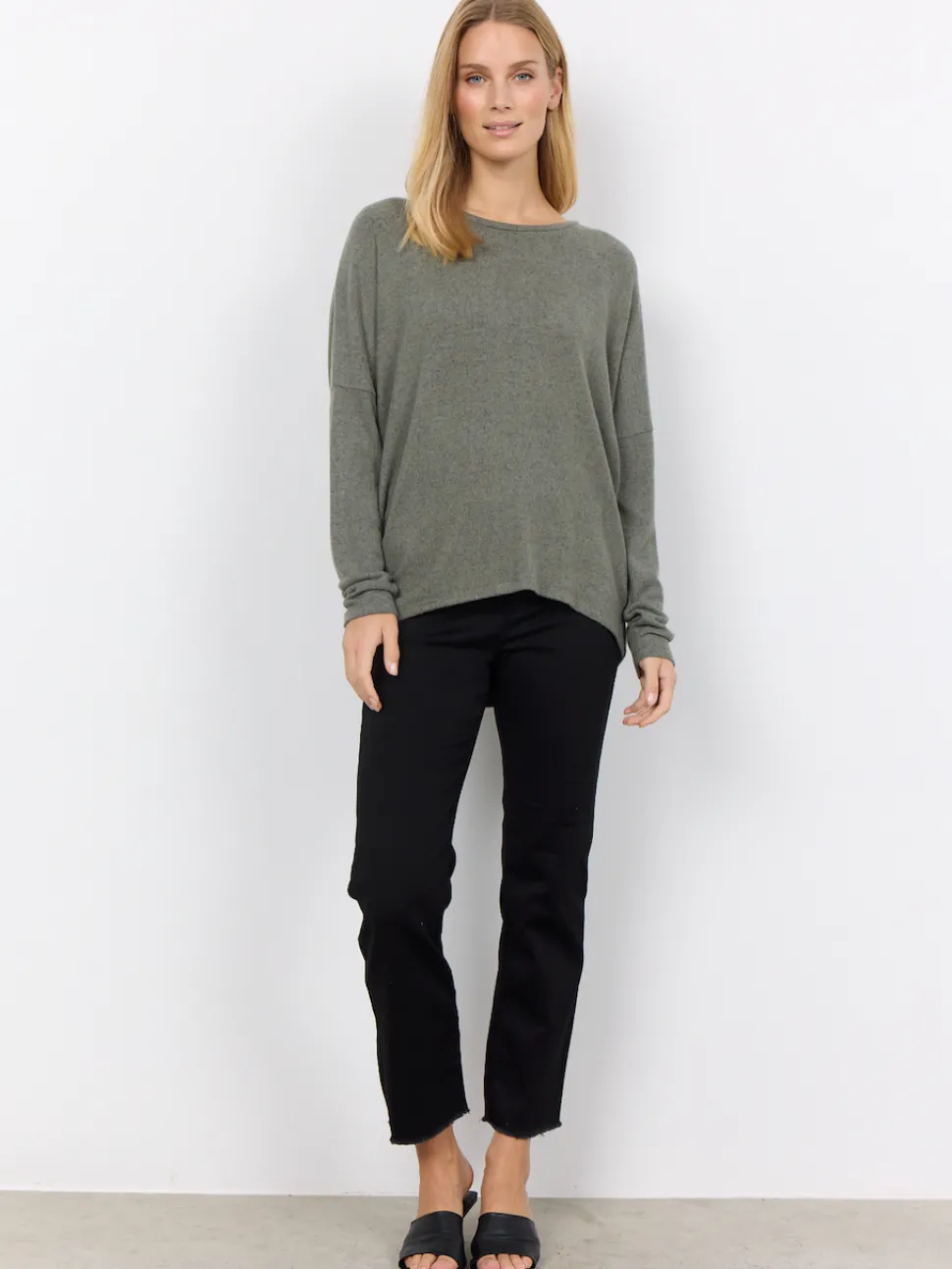 biara__top_in_misty_green_1.webp Biara 1 Top in Misty Green