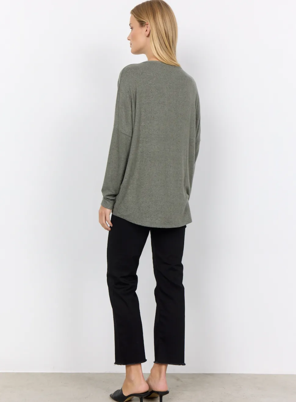 biara__top_in_misty_green_2.webp Biara 1 Top in Misty Green