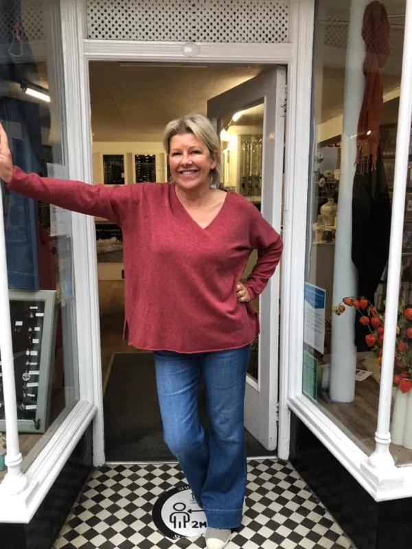 Cashmere Mix V Neck Knit in Fruits, Pinks & Berrys