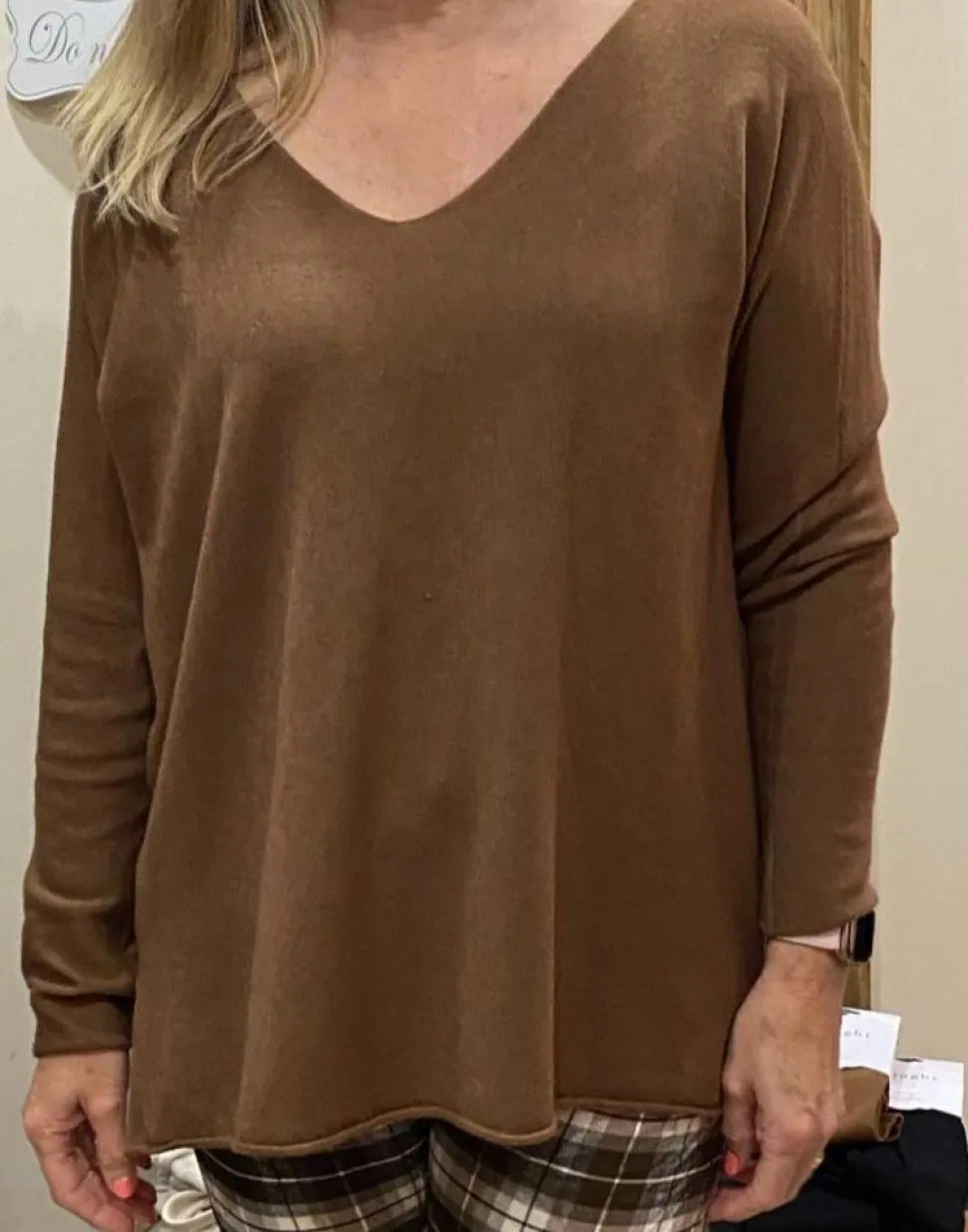 cashmere_mix_v_neck_knit__1.webp Cashmere Mix V Neck Knit in Browns