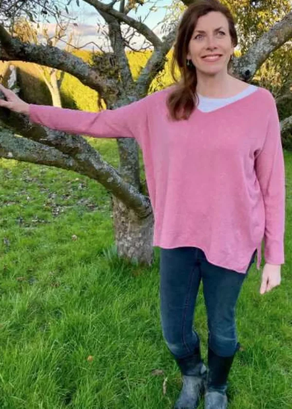 Cashmere Mix V Neck Knit in Fruits, Pinks & Berrys