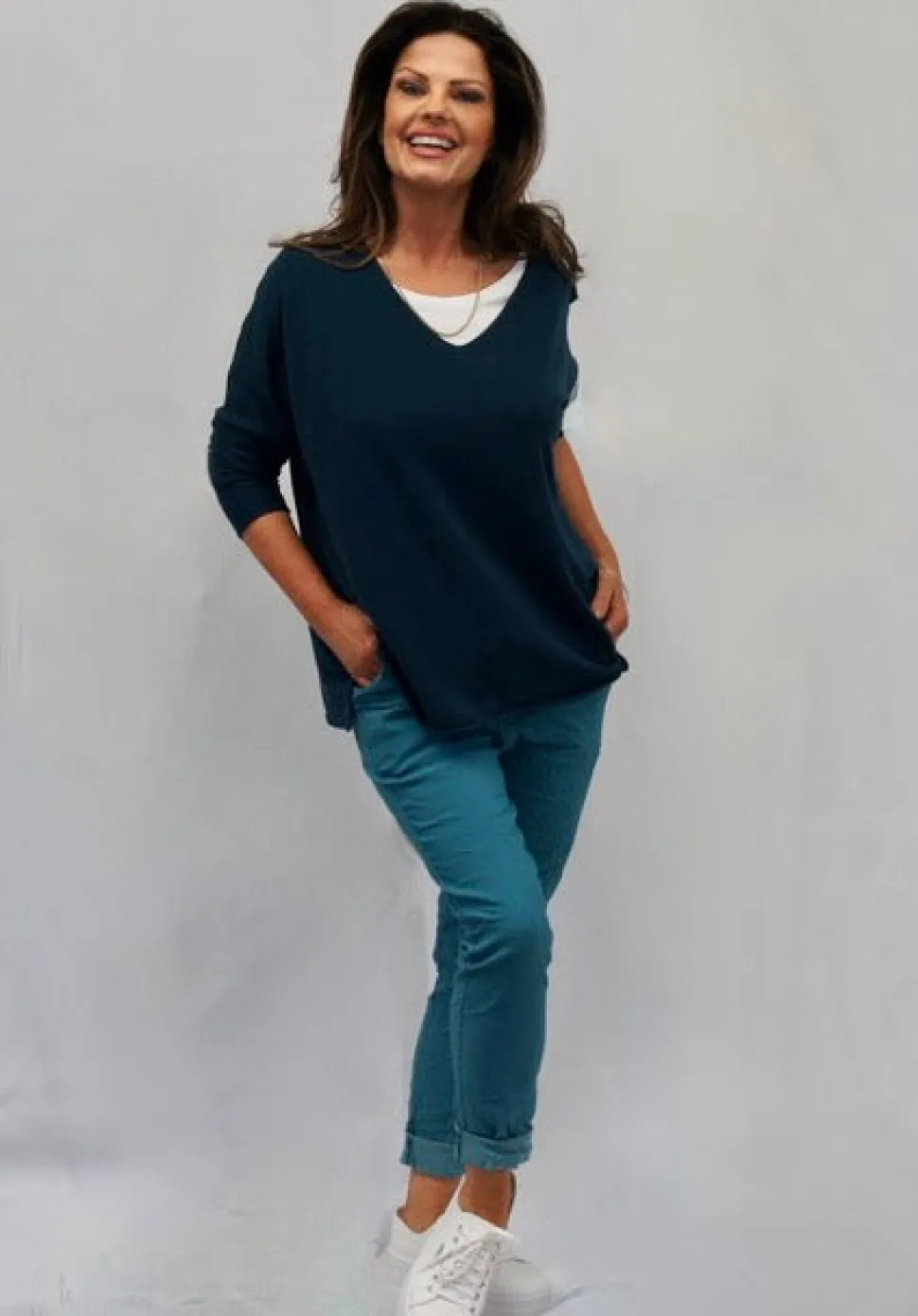 cashmere_mix_v_neck_knit__2-4.webp Cashmere Mix V Neck Knit in Blues & Teals