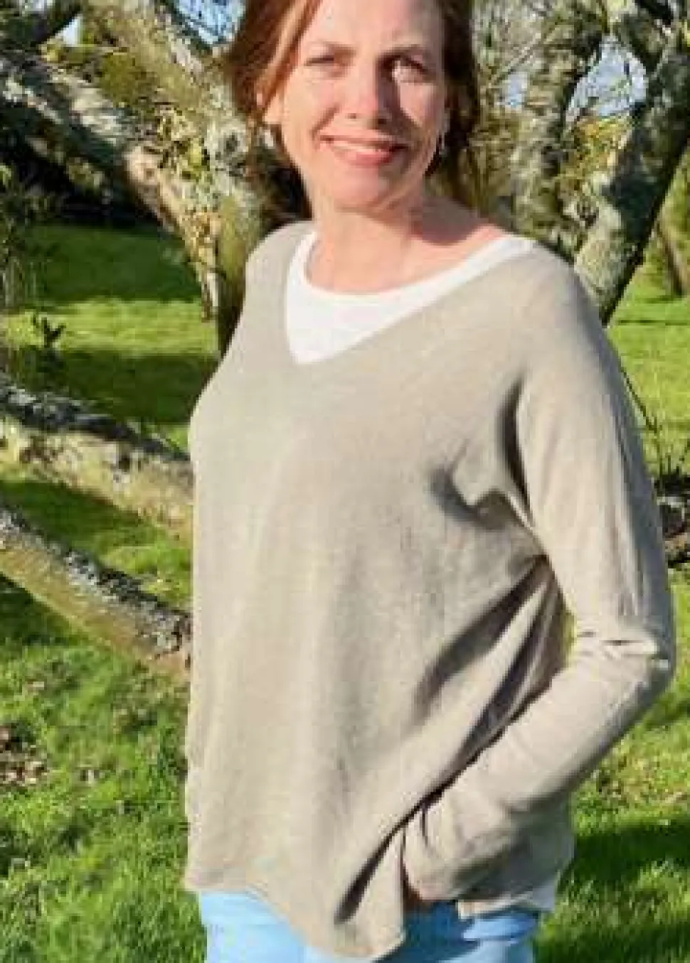 cashmere_mix_v_neck_knit__4.webp Cashmere Mix V Neck Knit in Browns