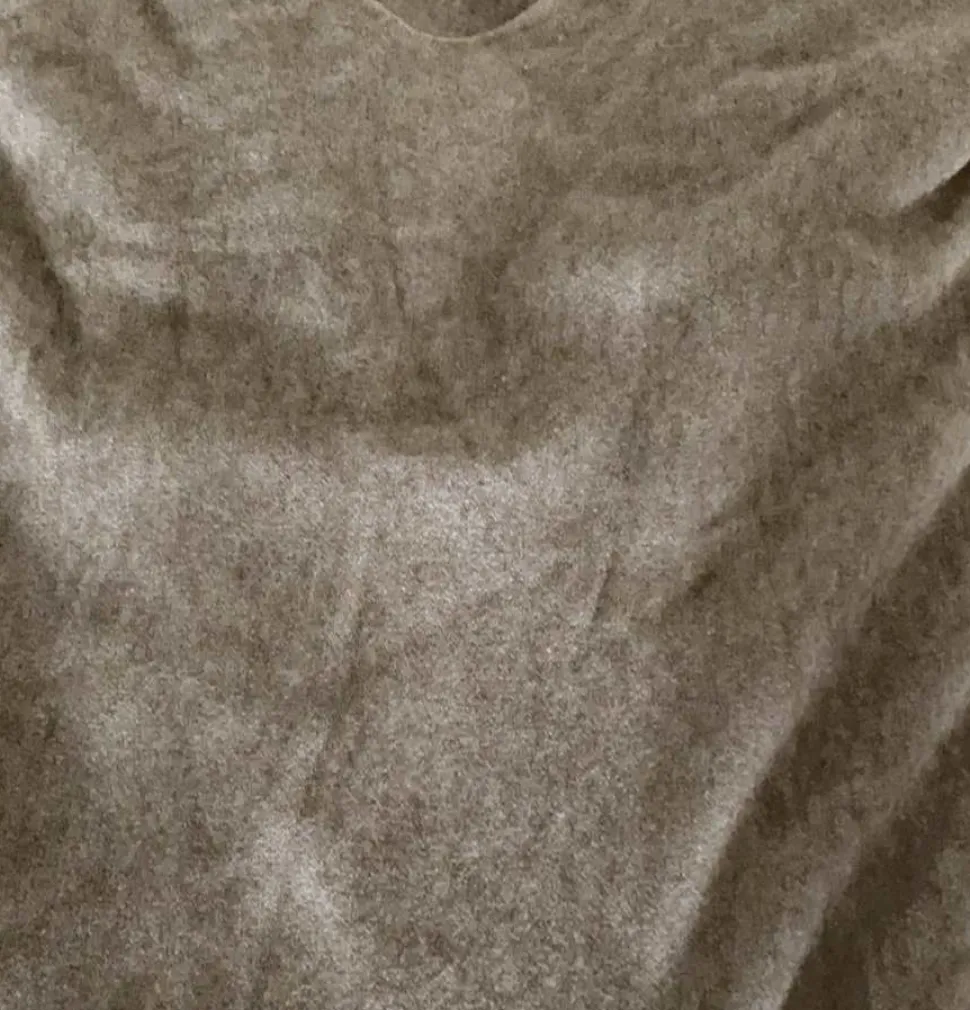 cashmere_mix_v_neck_knit__6.webp Cashmere Mix V Neck Knit in Browns