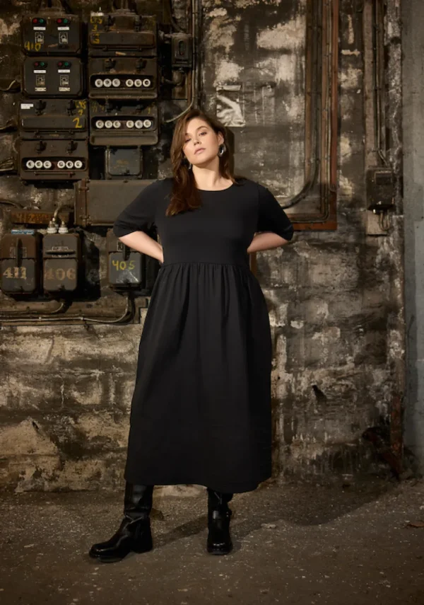 Glendale 3 Dress from our Curvy Wasabi Range