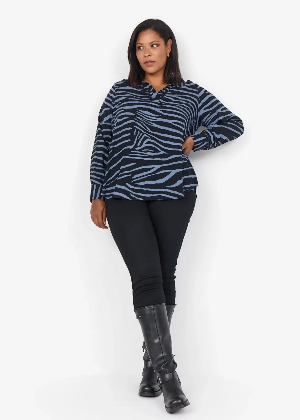 kenja__blouse_in_blue_1.webp Kenja 2 Blouse in Blue