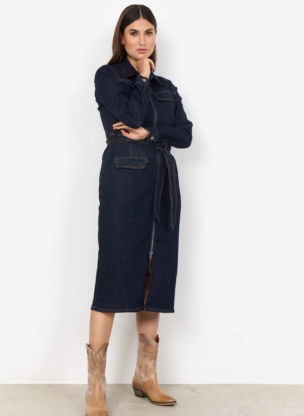 kimberly__dark_denim_dres_1.webp Kimberly 37 Dark Denim Dress