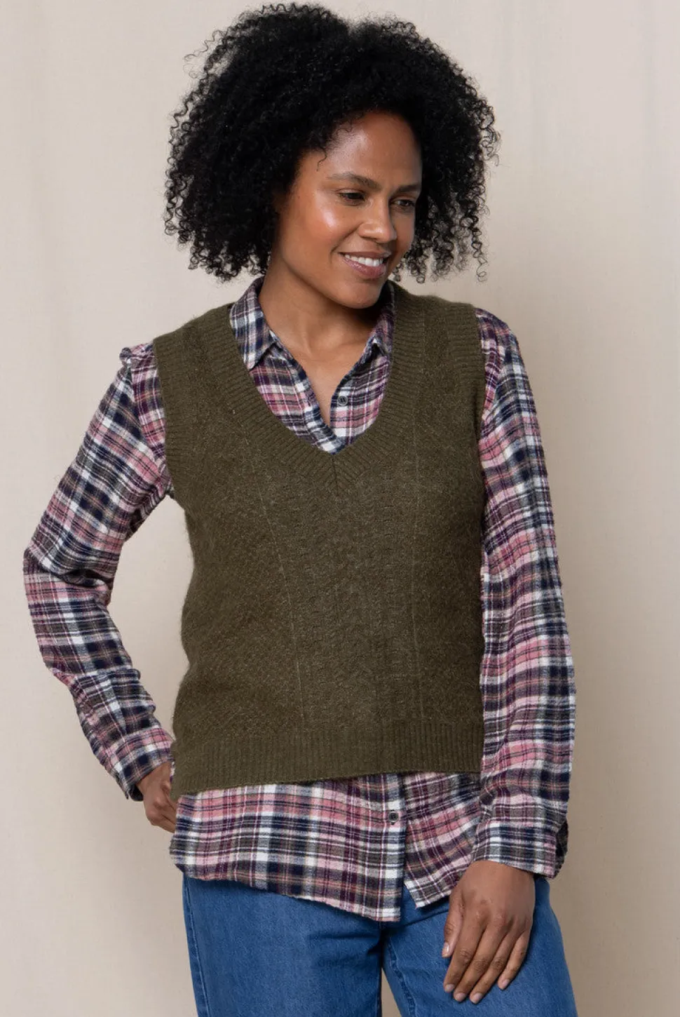 laurel_cable_knit_tank_in_3.webp Laurel Cable Knit Tank in Olive