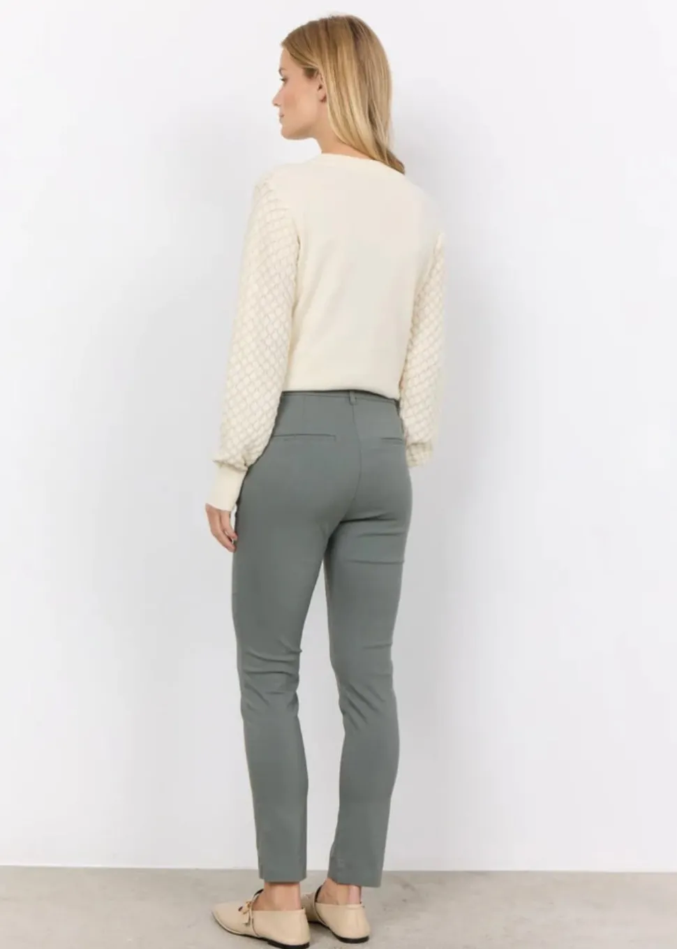 lilly_b_pants_in_dusty_gr_2.webp Lilly 44-B Pants in Dusty Green