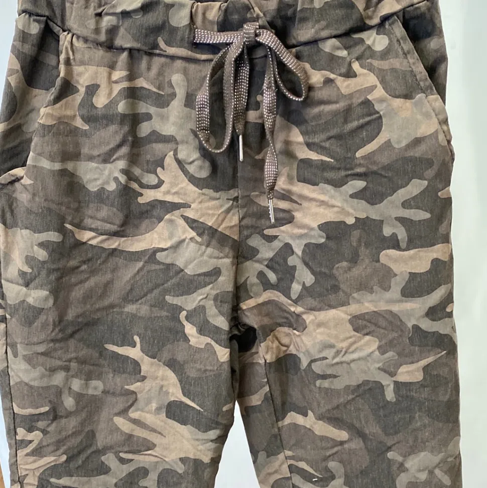 magic_camo_trousers_13.webp Magic Camo Trousers