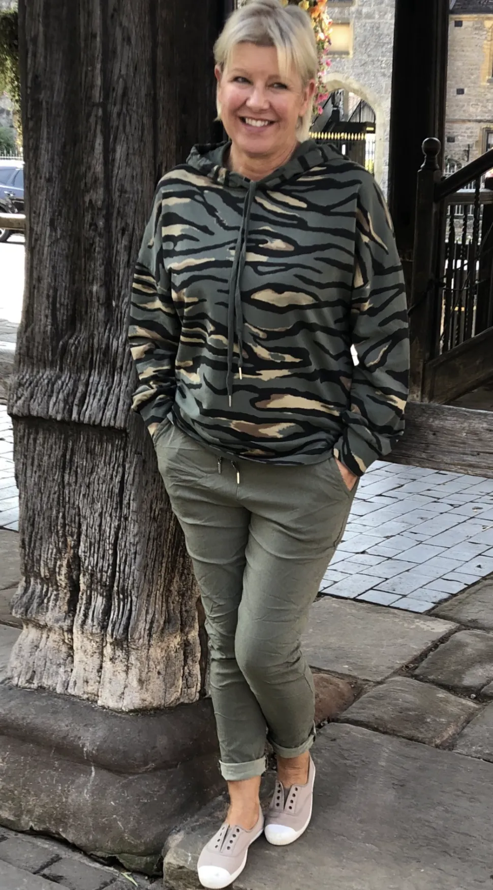 magic_plain_trousers_in_s_9.webp Magic Plain Trousers in Shades of Green