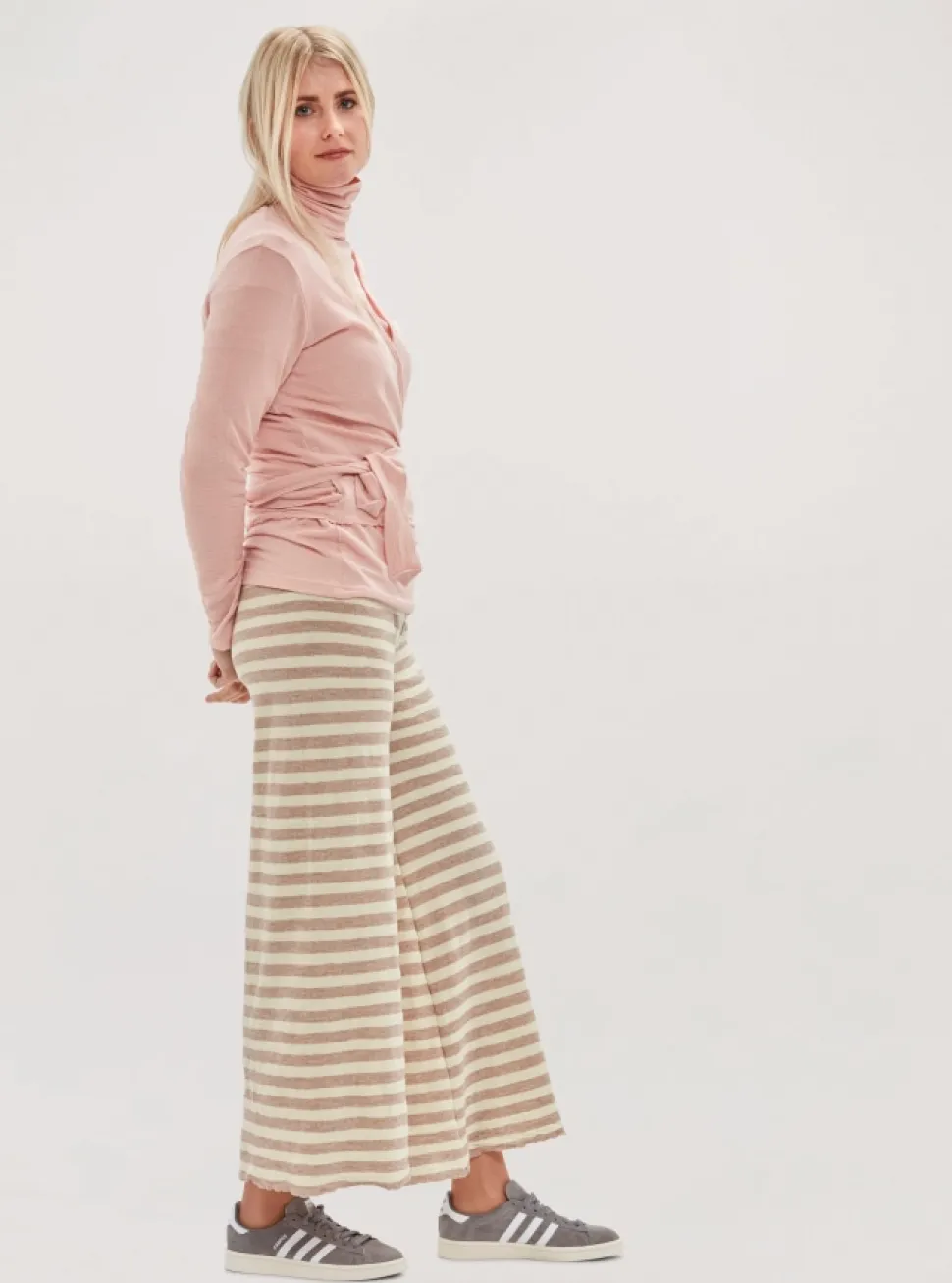 merino_wool_wide_leg_pant_3.webp Merino Wool Wide Leg Pants