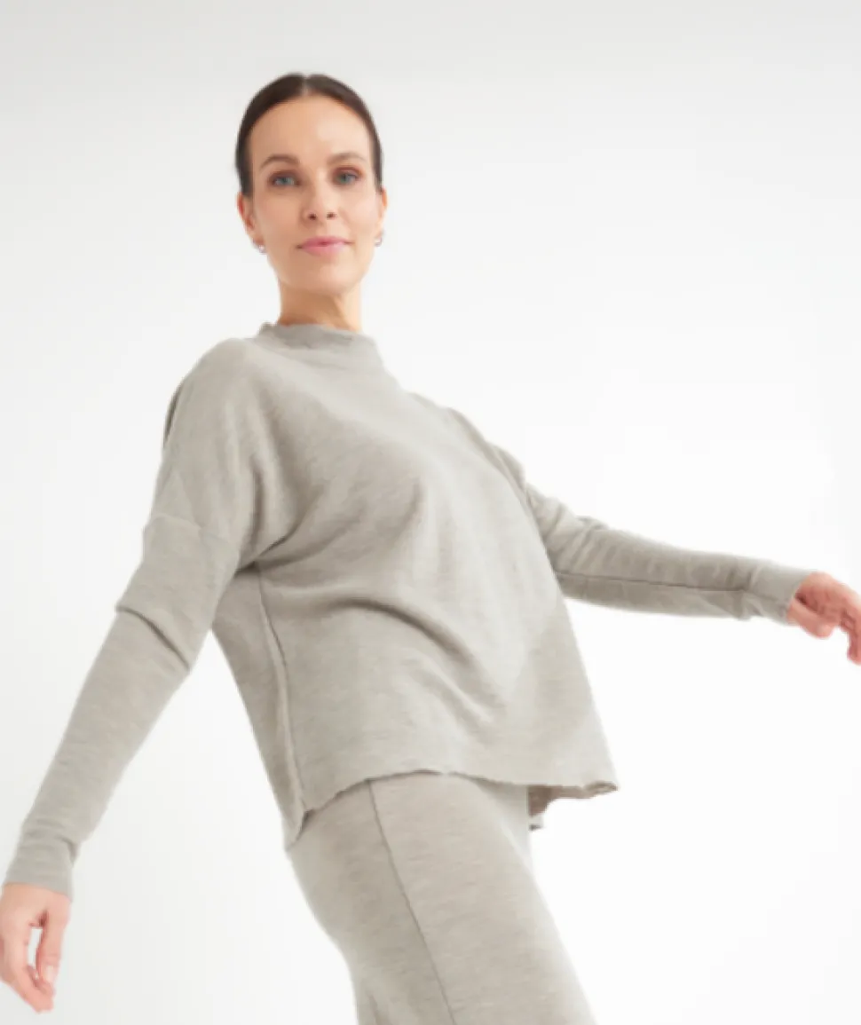 merino_wool_wide_top_with_4.webp Merino Wool Wide Top with Turtleneck