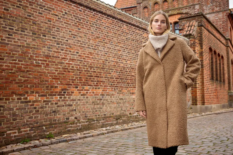 mukite__coat_in_camel_7.webp Mukite 2 Coat in Camel