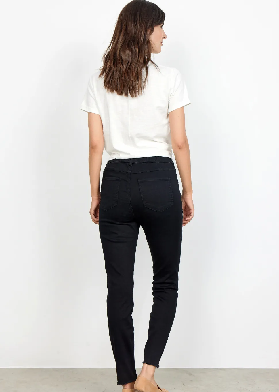 nadira__pants_in_black_1.webp Nadira 1 Pants in Black