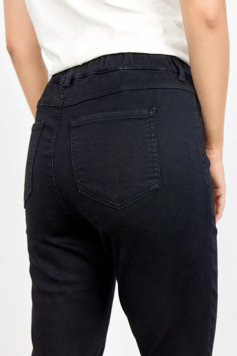 nadira__pants_in_black_3.webp Nadira 1 Pants in Black