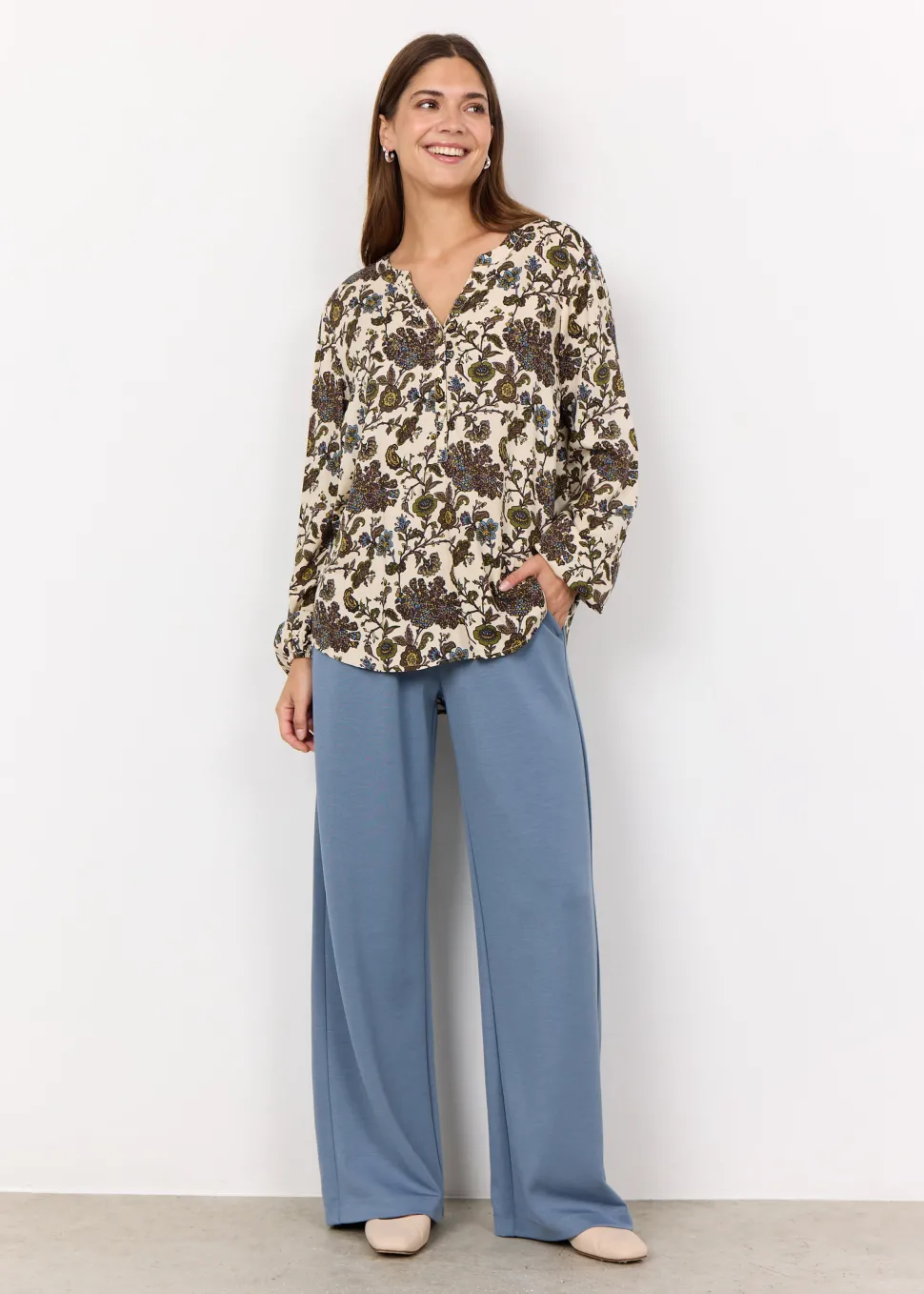 nine__print_blouse_in_dar_2.webp Nine 1 Print Blouse in Dark Green