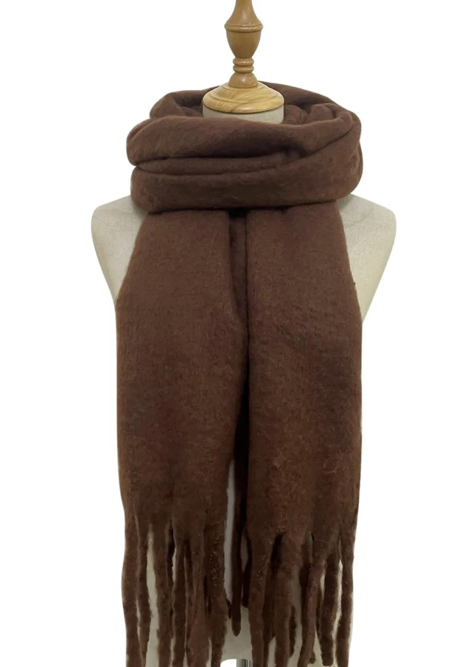 plain_tassel_blanket_scar_2.webp Plain Tassel Blanket Scarf