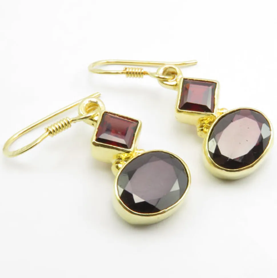 solid_silver_gold_plated__2.webp Solid Silver Gold Plated Garnet Diamonds in Diamond and Oval Shapes