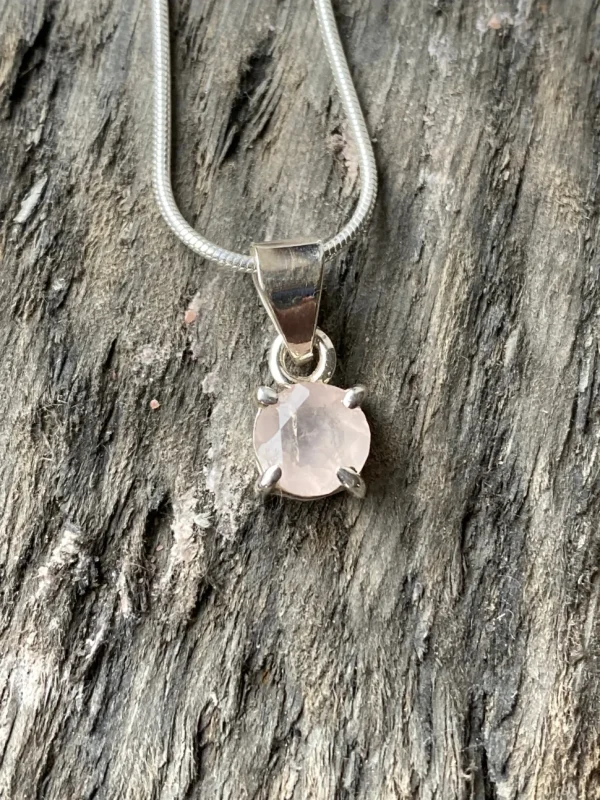 Solid Silver Rose Quartz Pendant & Chain