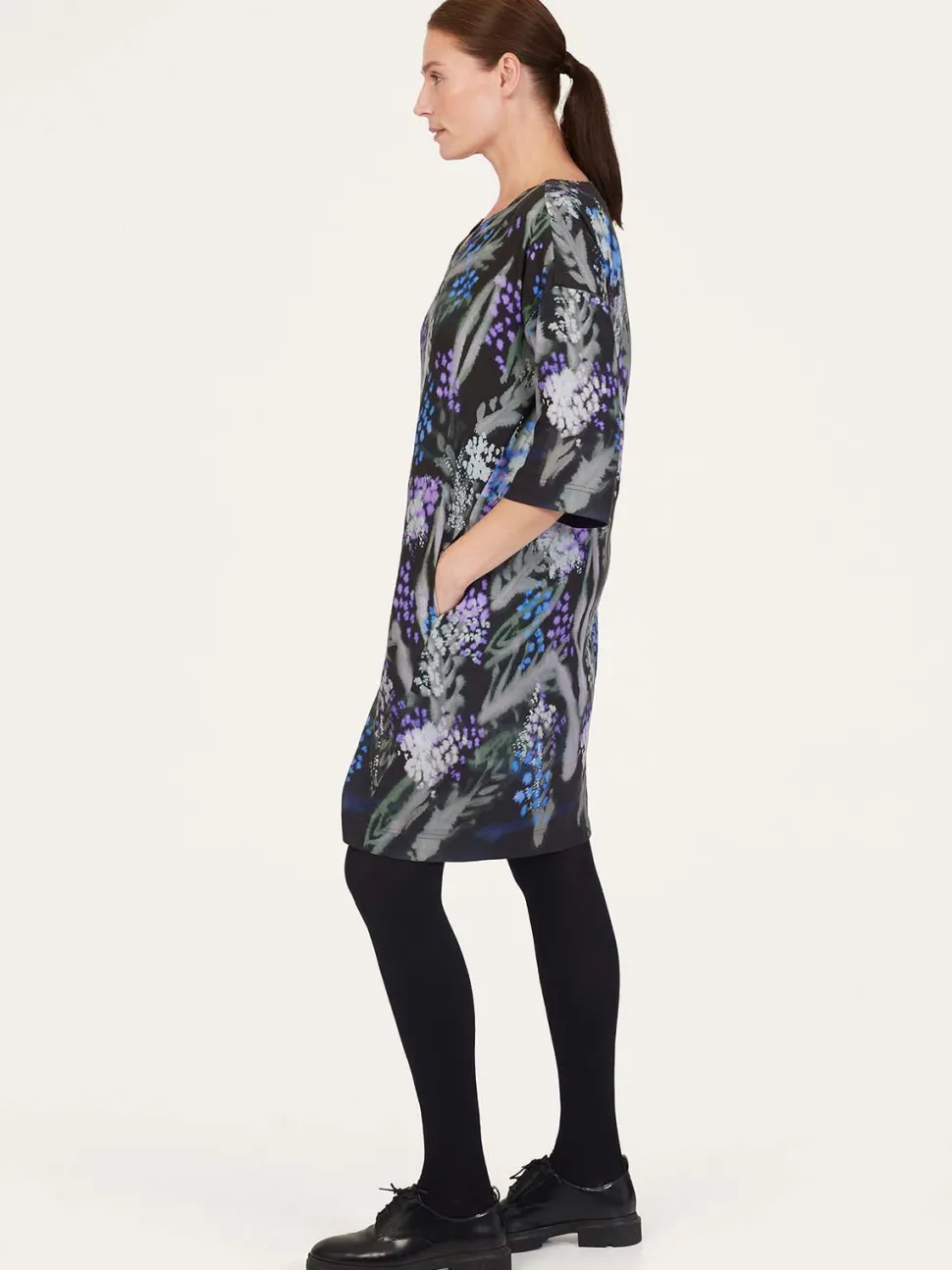 sylva_tencel_crepe_shift__1.webp Sylva Tencel™ Crepe Shift Dress - Black