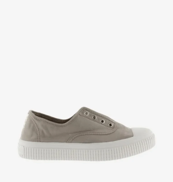 Victoria Canvas Plimsoll in Beige