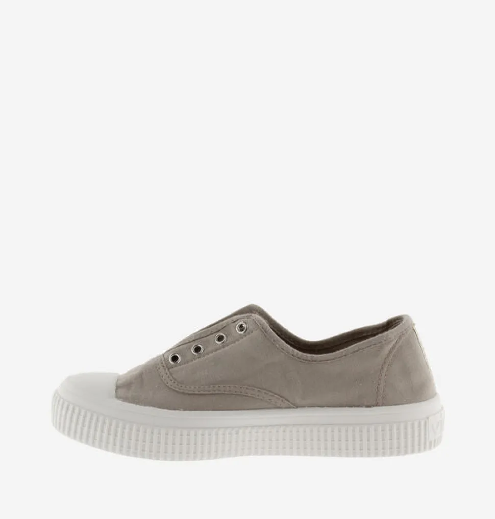 victoria_canvas_plimsoll__3.webp Victoria Canvas Plimsoll in Beige