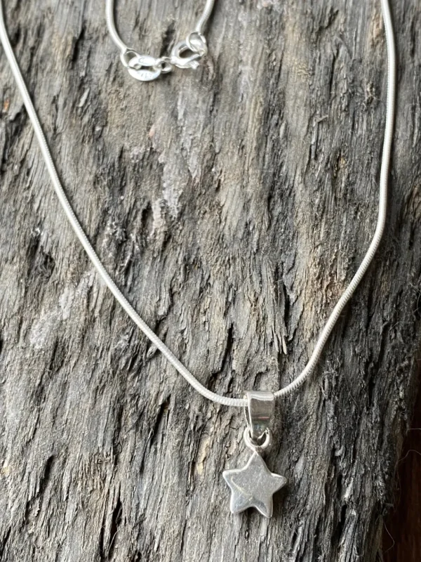 Solid Silver Simple Star Pendant and Chain